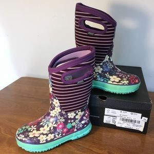 BOGS sz 12 kids rain boots insulated